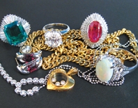 ★壊れてしまったもの、ピアス1個や金歯でもOKです!