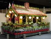 ローズフェスティバルの野菜山車