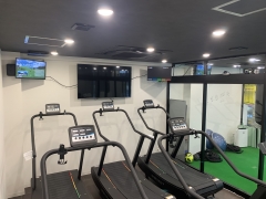 自走式トレッドミル×5台、バイク×1台